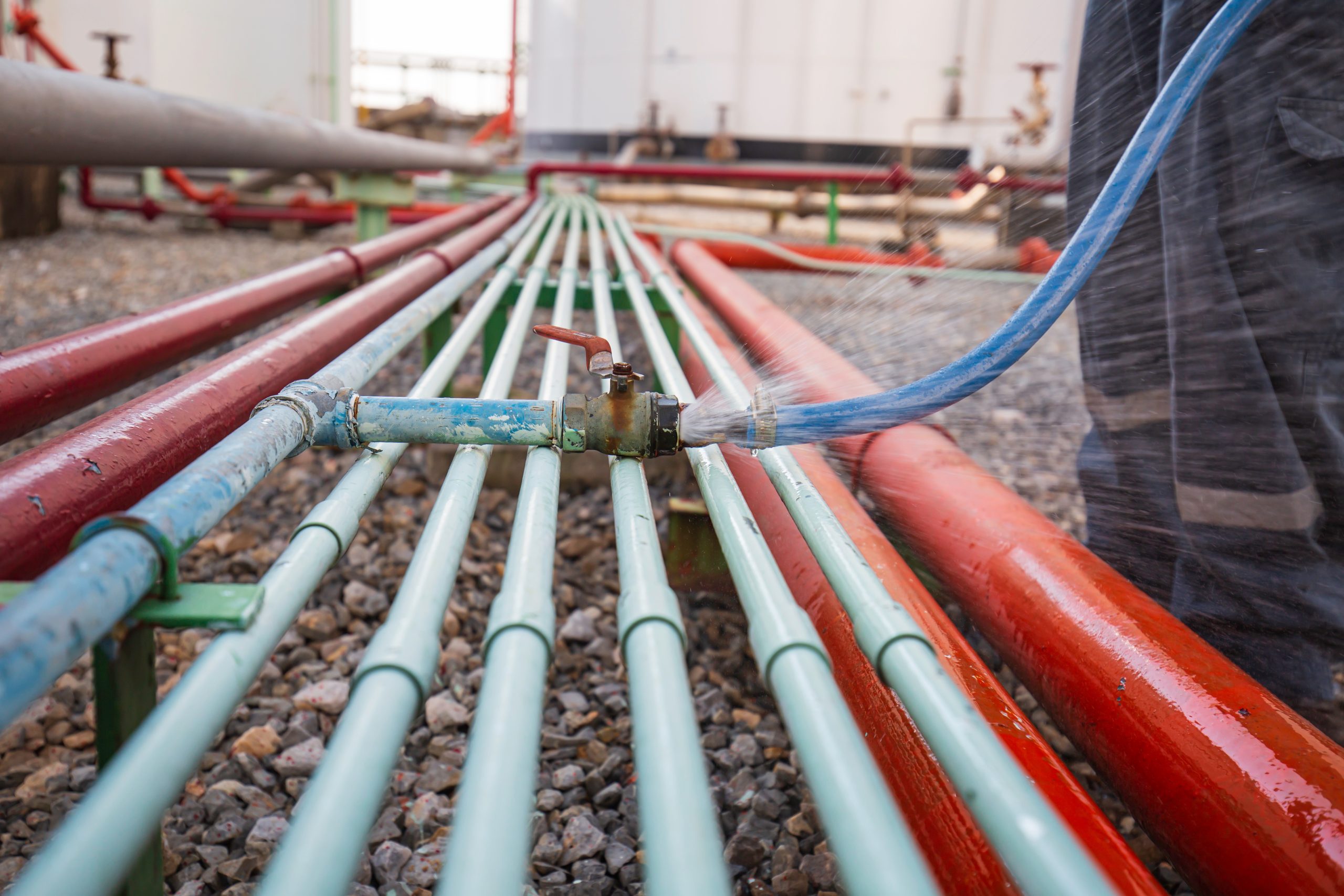 Water leak small pipe pressure steam-water pipe leak